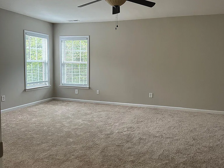 219 Northlands Dr — Photo 28