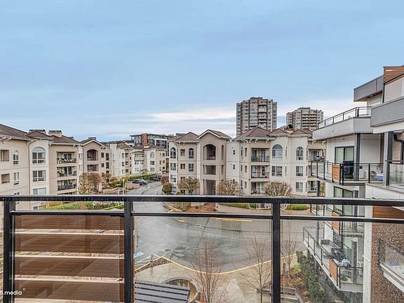 4th image of 3182 Gladwin Rd #416