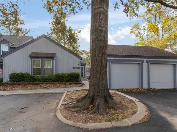 12123 W 79th Ter, Lenexa, KS 66215