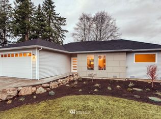 313 Melrose Pl, Camano Island, WA