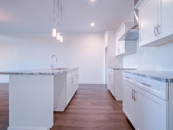 2nd image of 234 McLellan Ave