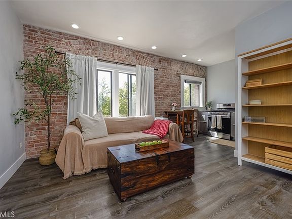 5th image of 325 W 3rd St Unit 204