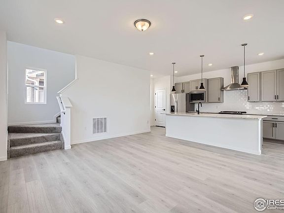 3rd image of 745 Star Grass Ln