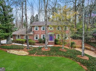 2391 Leisure Lake Dr, Dunwoody, GA 30338