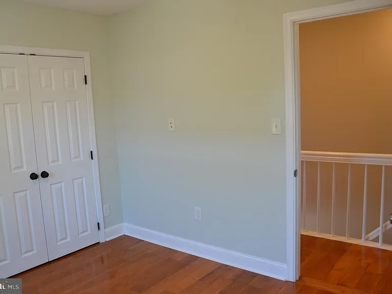 713 Miller St — Photo 10