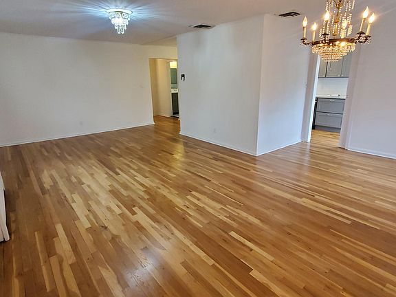 2nd image of 3877 Marilyn Dr