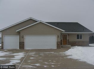 609 Lake Anna Dr, Avon, MN 56310