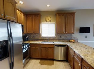 91 Harris Ln, Staten Island, NY 10309