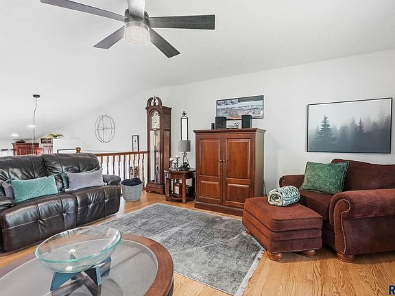 3rd image of 7520 W Legacy St
