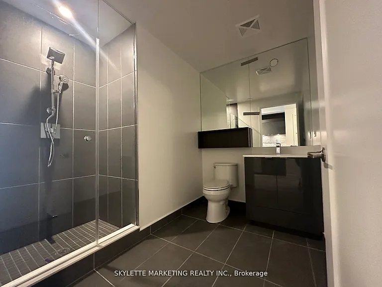 70 Princess St #1433-E — Photo 5