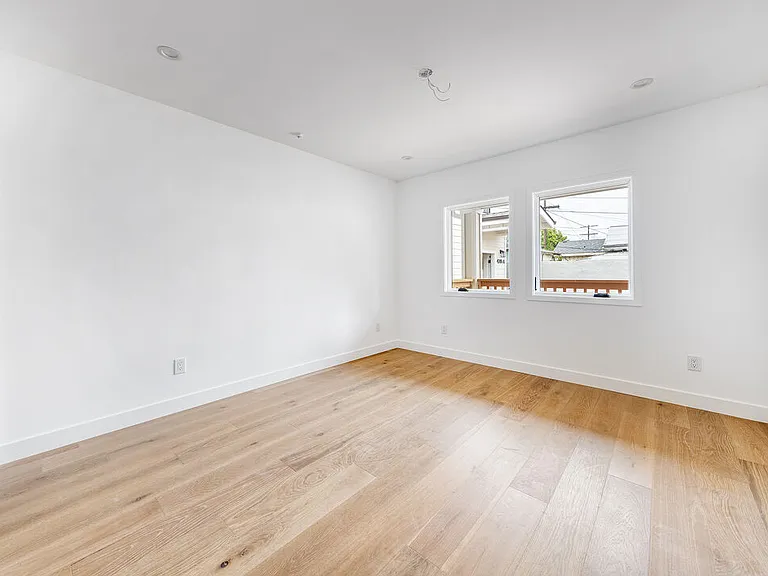 4287 La Salle Ave — Photo 6