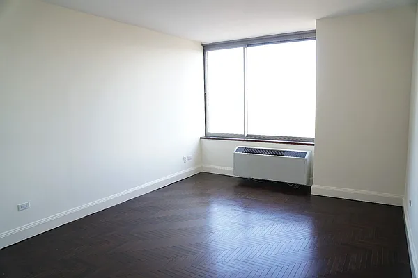 Rented by Keller Williams NYC | media 14
