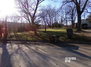 301 Sunnyslope St, Emporia, KS 66801