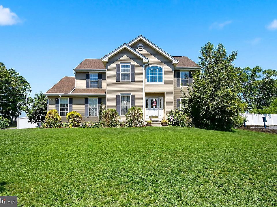 1st image of 58 Nautilus Dr