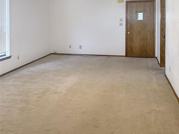 5th image of 309 North Cor