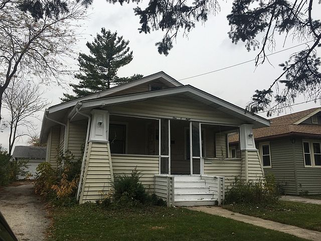 1st image of 108 N Victory St