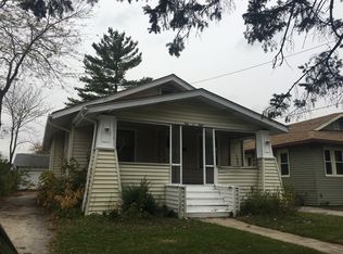 108 N Victory St, Waukegan, IL 60085