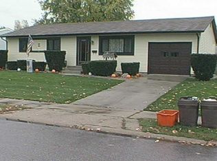 609 E 15th St, Mishawaka, IN 46544