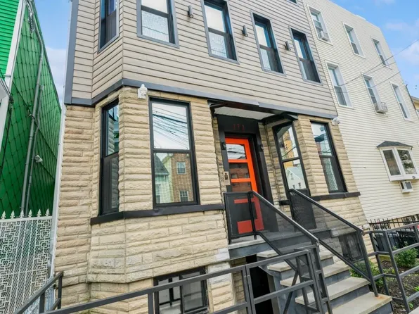 172 New York Avenue image 13 of 18