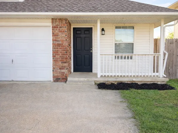 1305 N Willow Dr #B, Claremore, OK 74017