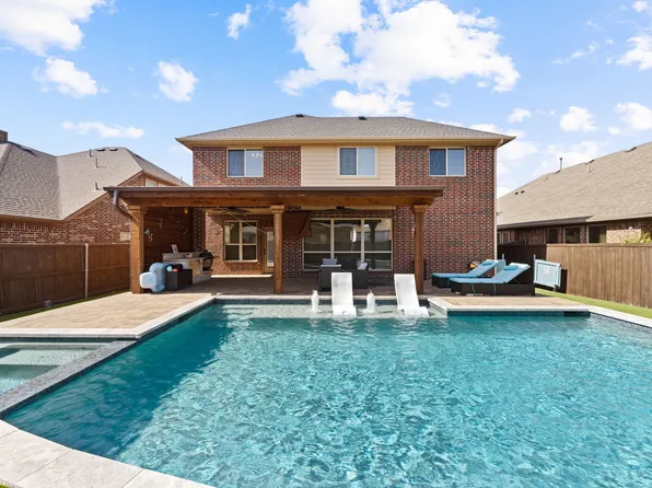 724 Marietta Ln, Savannah, TX 76227