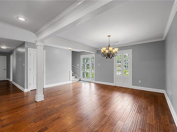 5th image of 210 Villere Dr