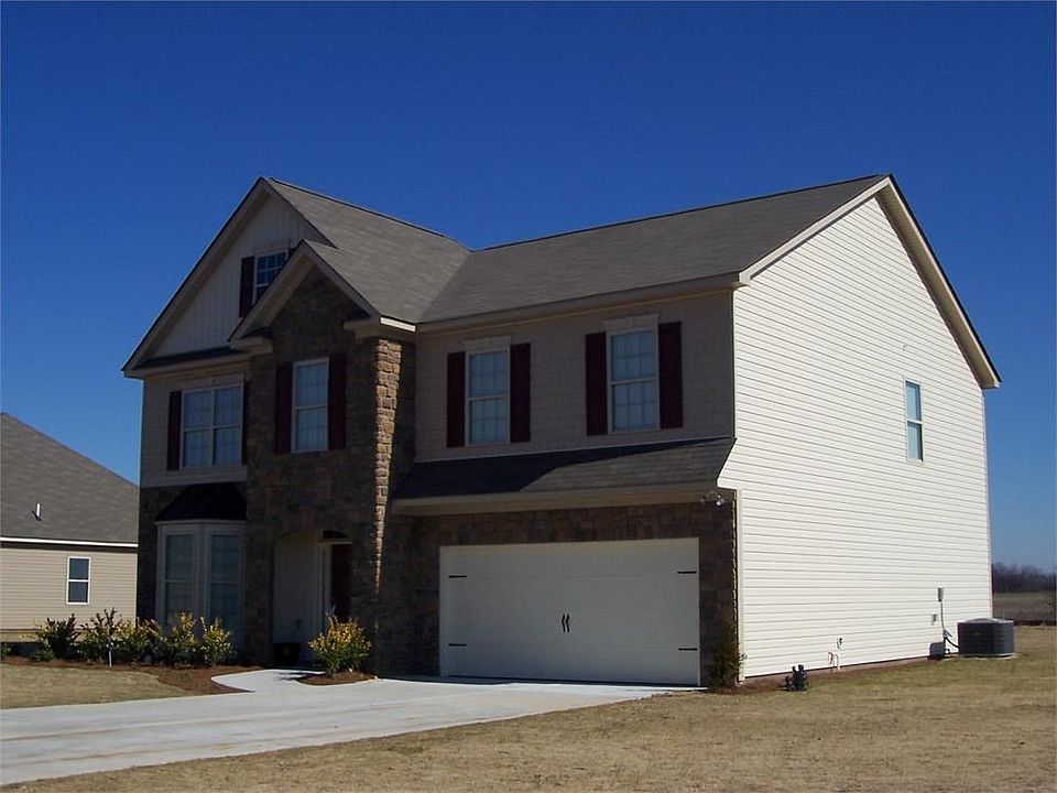 2nd image of 215 Cumberland Dr