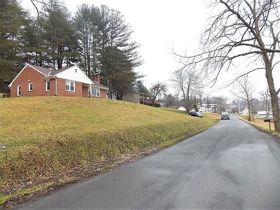 4th image of 329 Kenbrook Dr
