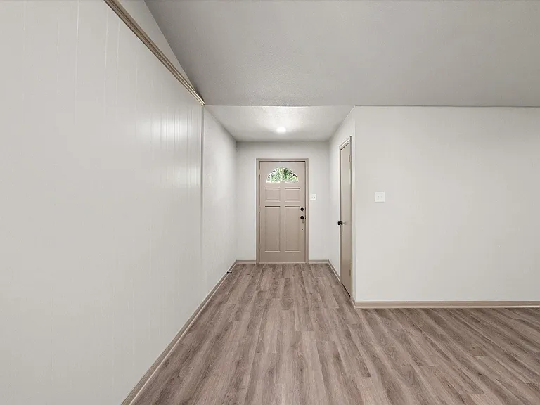 3008 Lafayette St — Photo 2