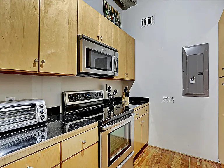 917 Main St #503 — Photo 9