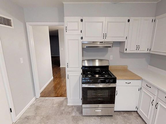 5th image of 7608 Main St