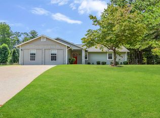 888 Tall Deer Dr, Fairburn, GA 30213