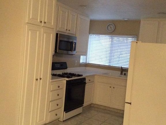 5th image of 6582 Peachtree Ln