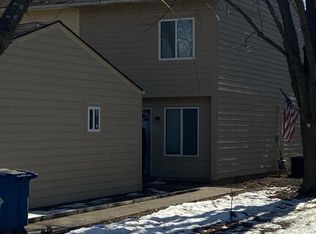 1909 E Creston Ave, Des Moines, IA 50320