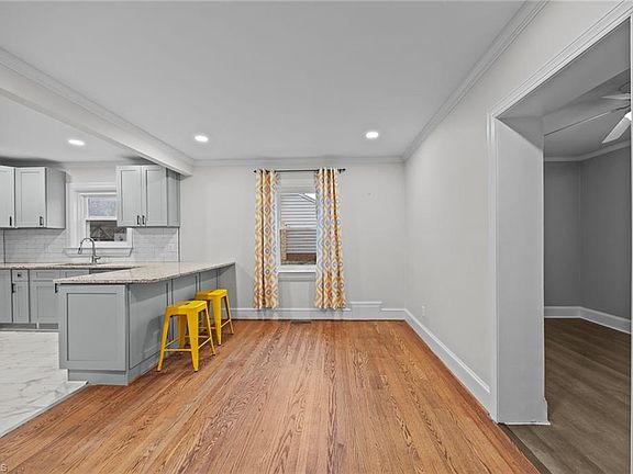 4th image of 509 Country Club Dr