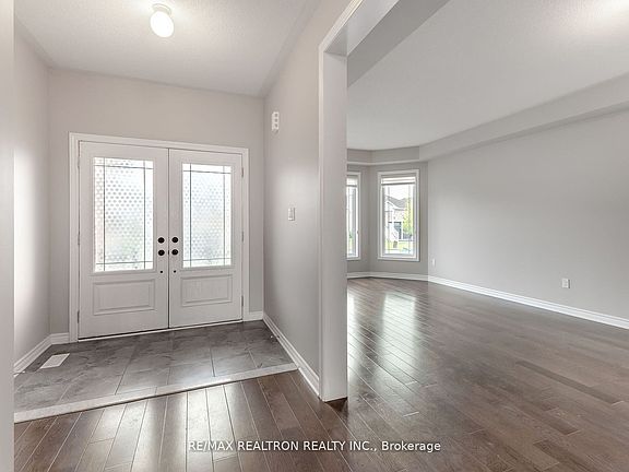 3rd image of 13 Stoddart St