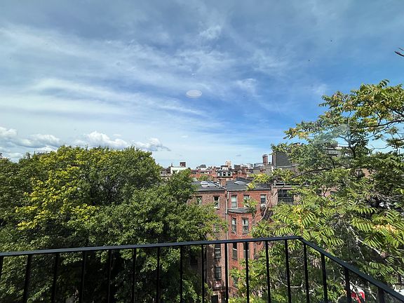 4th image of 397 Marlborough St #16