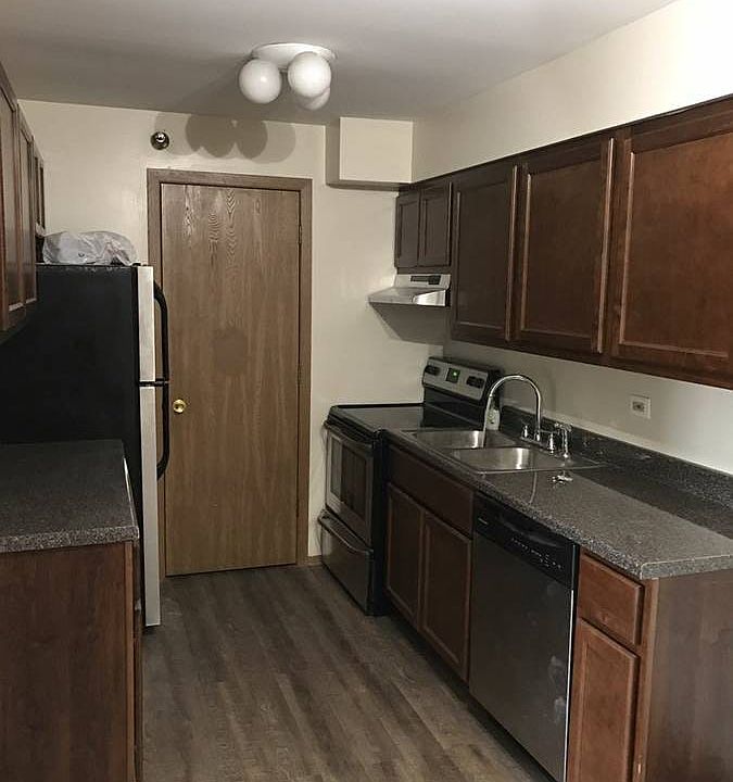 1st image of 955 Charlela Ln
