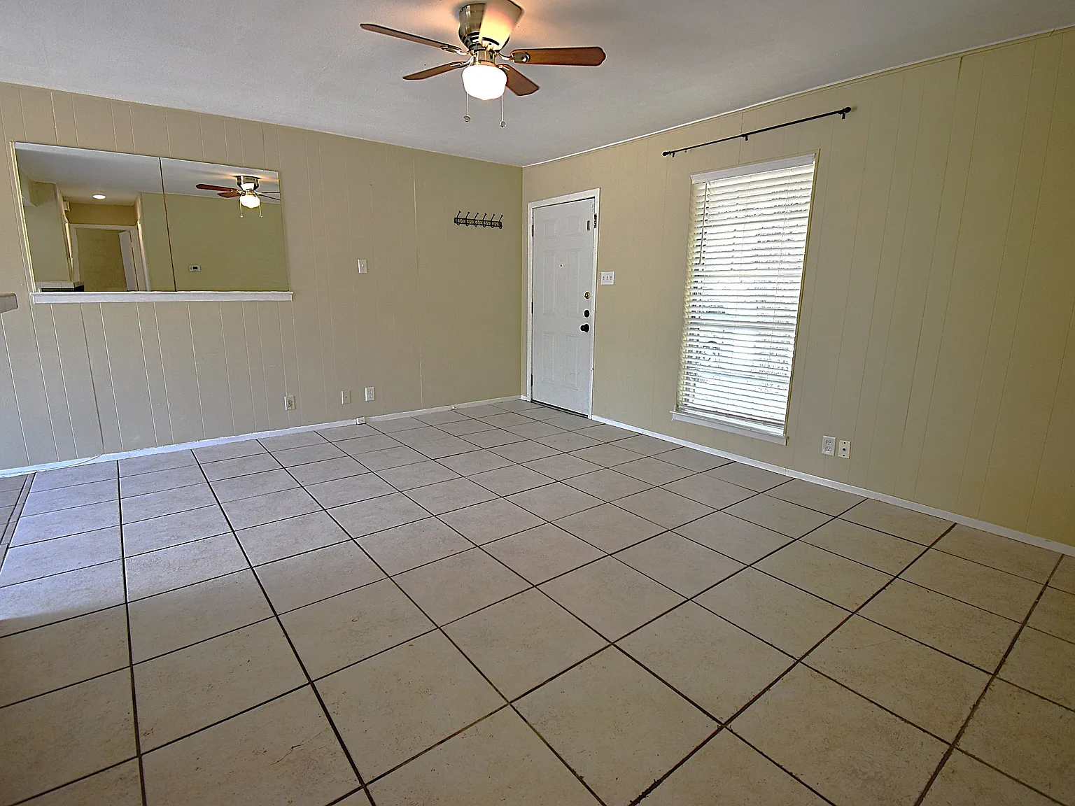 2 bed, 710 sqft, $1,395 — Photo 4