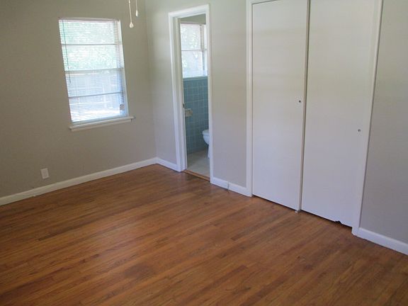 3rd image of 1112 Sierra Dr