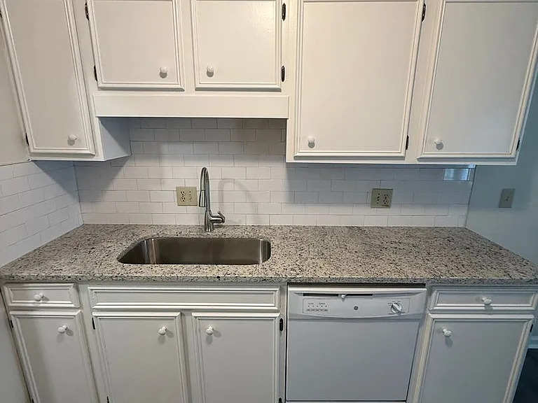 403 Wormwood Ln #C — Photo 17