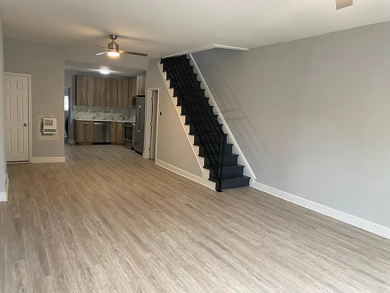 2850 D St — Photo 2