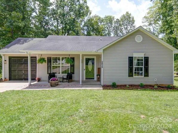 3019 Chinaberry Dr, Lancaster, SC 29720