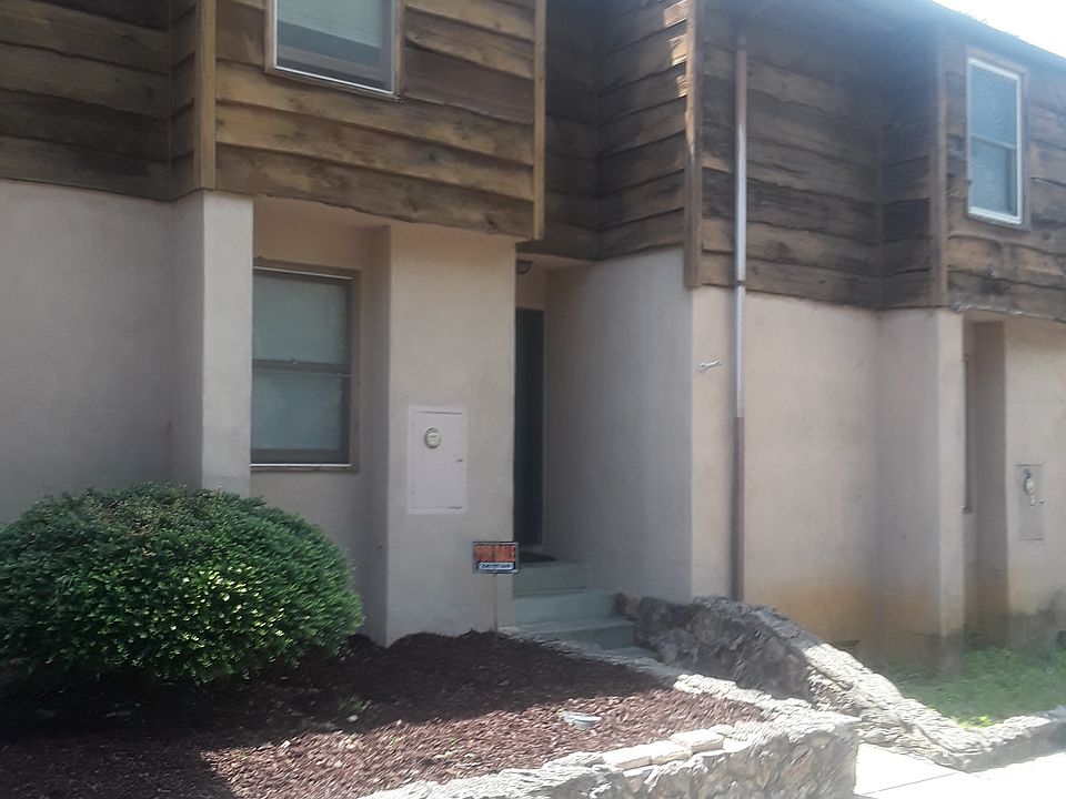 2nd image of 846 W Warren St APT D3