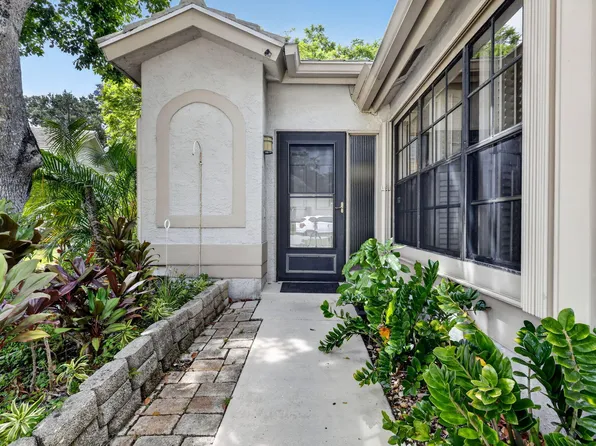 10940 Stafford Circle S, Boynton Beach, FL 33436
