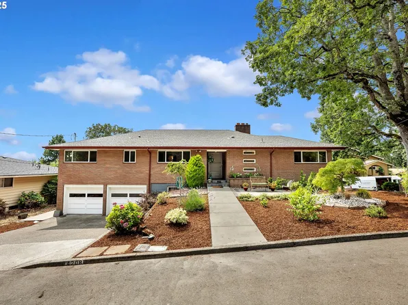 4208 NW Olive St, Vancouver, WA 98660