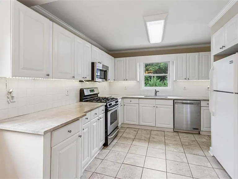 1910 La Dawn Ln NW — Photo 22