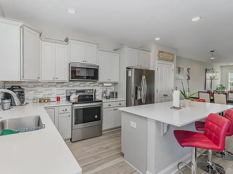 1006 Gateway Commons Cir — Photo 12