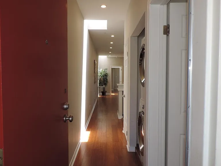 481 Clementina St #E — Photo 7