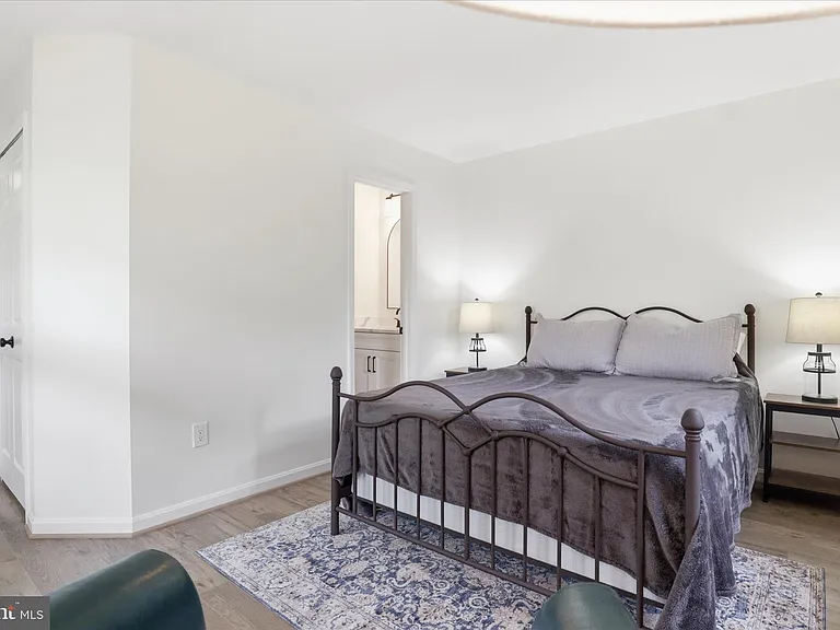 12845 Mill Brook Ct — Photo 28